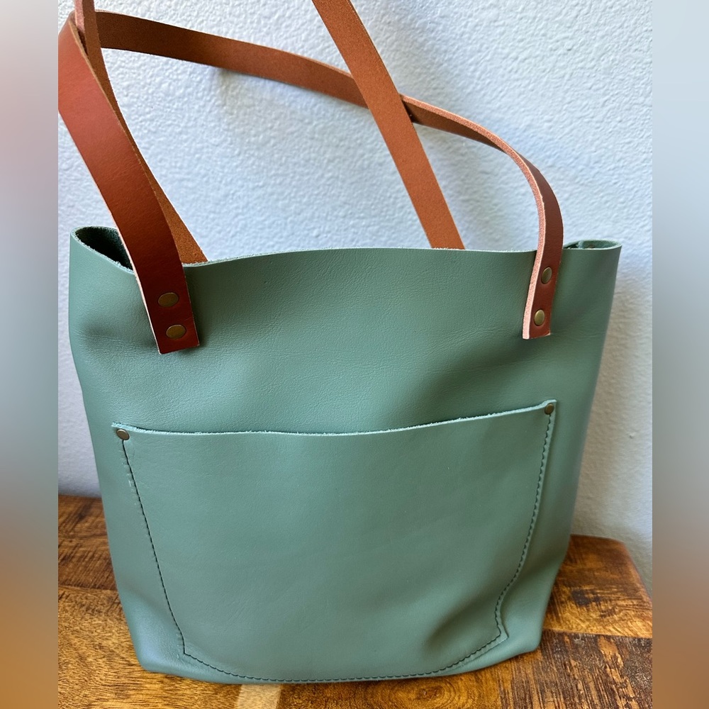 New Portland Leather Medium Tote in Sage